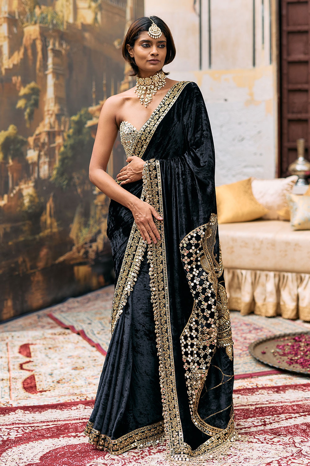 Fashion Edit India: ITRH - Maharani Saree Set