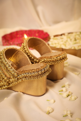 Asteria Gold Wedges