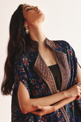 Patola Marodiwork Cape With Harem Dhoti Pants