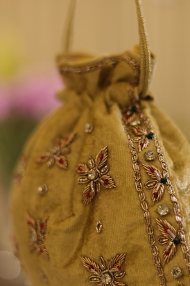 Bahar Velvet Potli