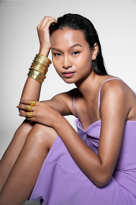 Wild Leaf Cuff - Gold Tone