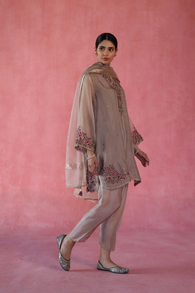 Kewra Kurta Set