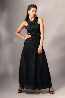 Long Gown With Pleat Detail