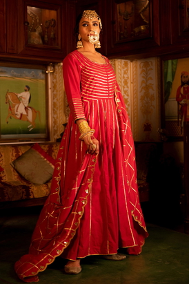 Falak Gulaab Kalidaar Farshi Set