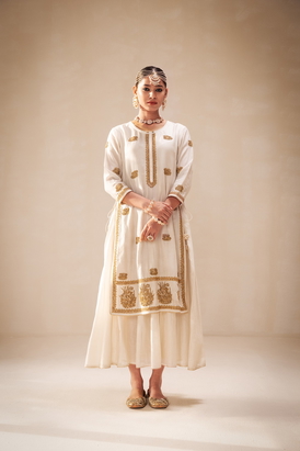  Locknowi Style Kurta With Gold Embellishment
