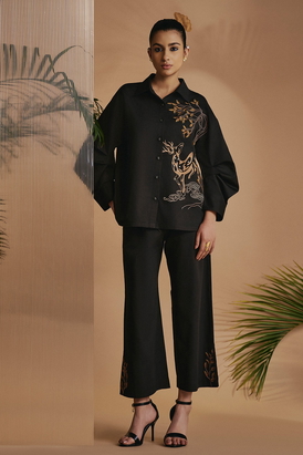 ORIGANI Black Deer in Bloom Shirt