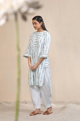Saumi Kurta And Trouser Co-Ord Set 