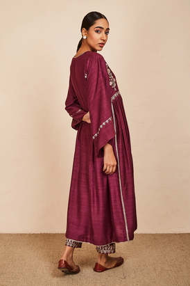 Wine Rishima Kaftan Set
