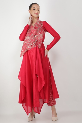 Embroidered Cowl Assymtrical Kurta Set